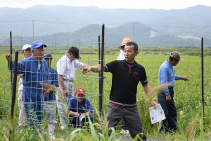 正しい設置法を解説する伊藤氏