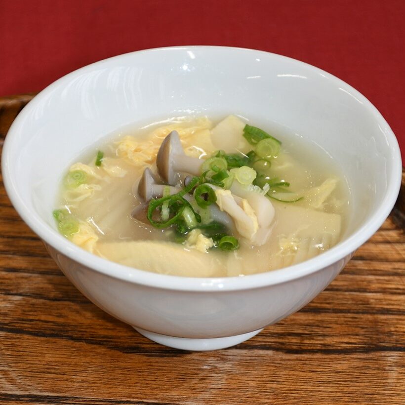 タケノコとしめじの中華スープ