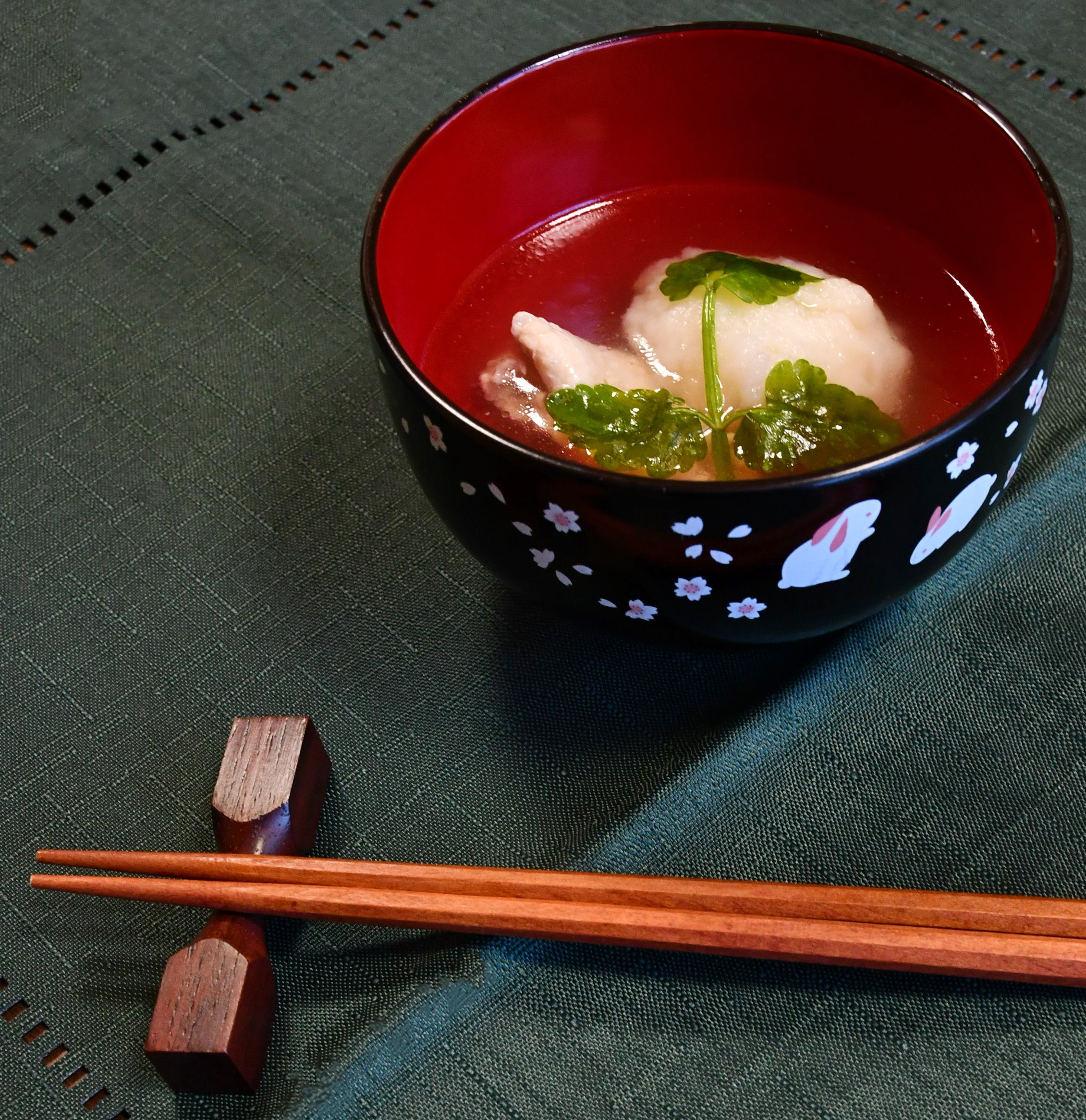 やまと芋だんごと鶏肉のお吸い物